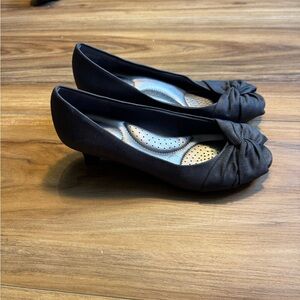 Abella Elegant Grey Color Knot Heels with open toes